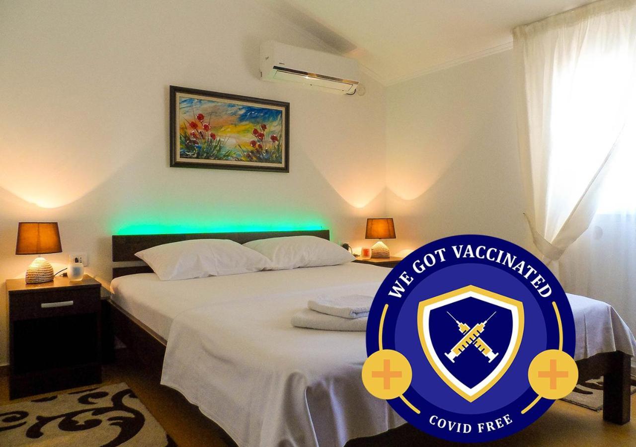 Apartments Miles Utjeha Εξωτερικό φωτογραφία