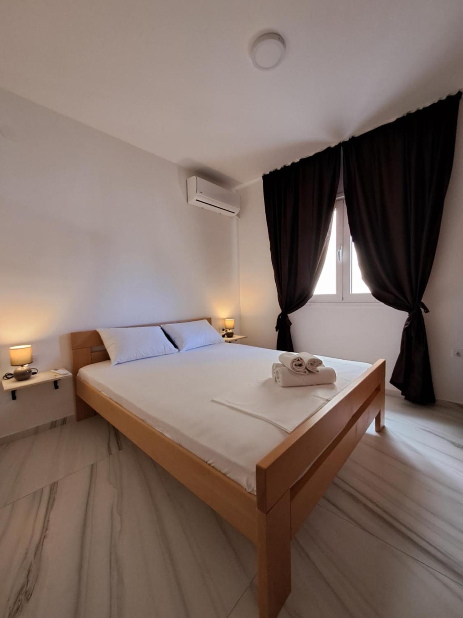 Apartments Miles Utjeha Εξωτερικό φωτογραφία