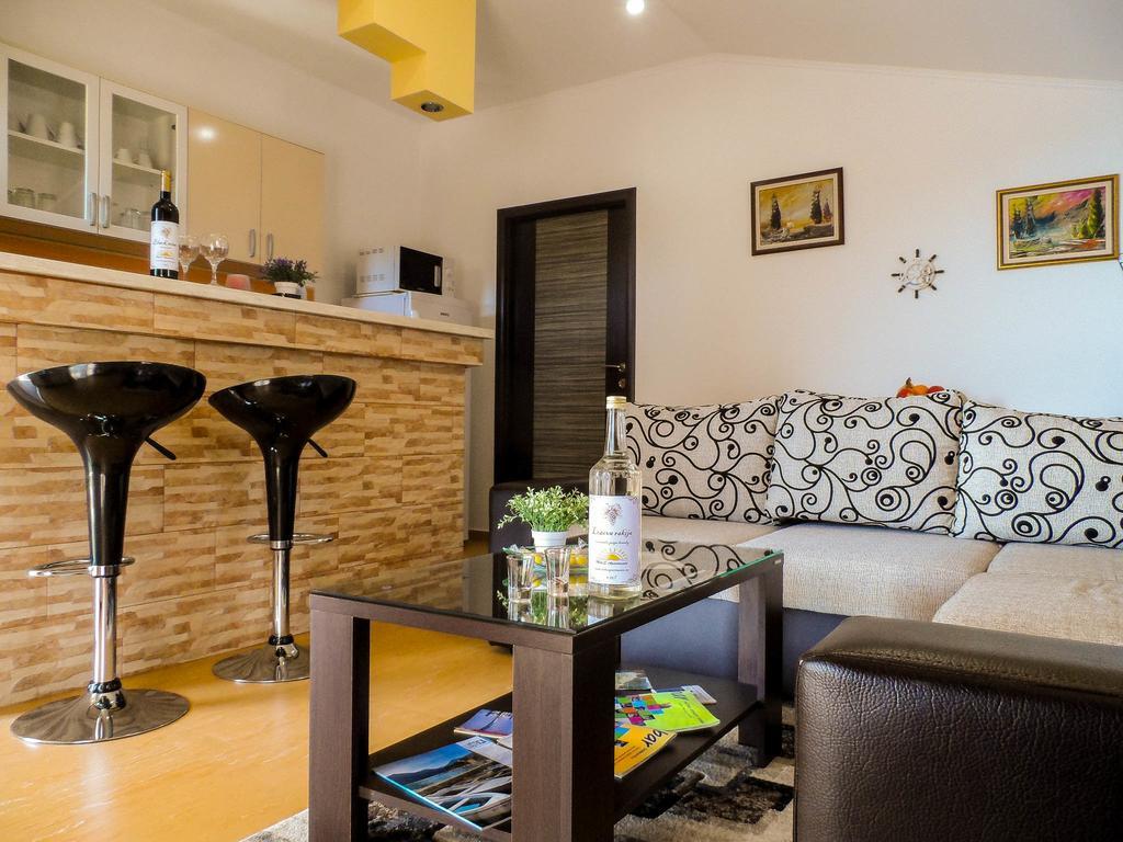 Apartments Miles Utjeha Εξωτερικό φωτογραφία