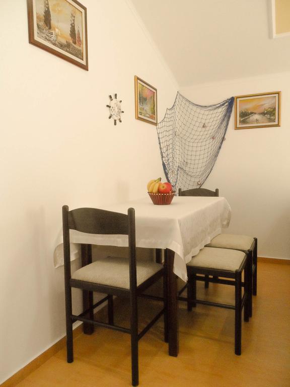 Apartments Miles Utjeha Εξωτερικό φωτογραφία