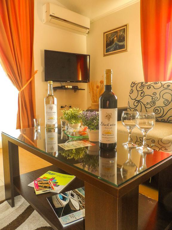 Apartments Miles Utjeha Εξωτερικό φωτογραφία