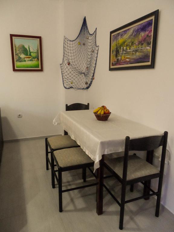 Apartments Miles Utjeha Εξωτερικό φωτογραφία